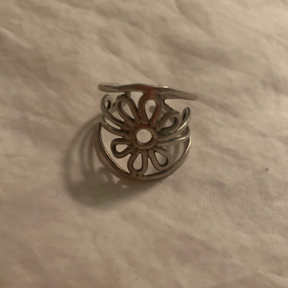 Silver Flower Ring
